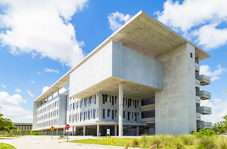 Kendall Campus building R Photo